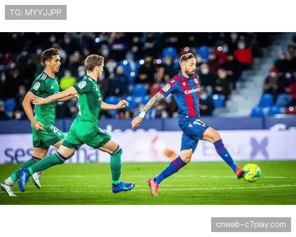 莱万特主场对阵瓦伦西亚，瓦伦西亚德比上演保级生死战