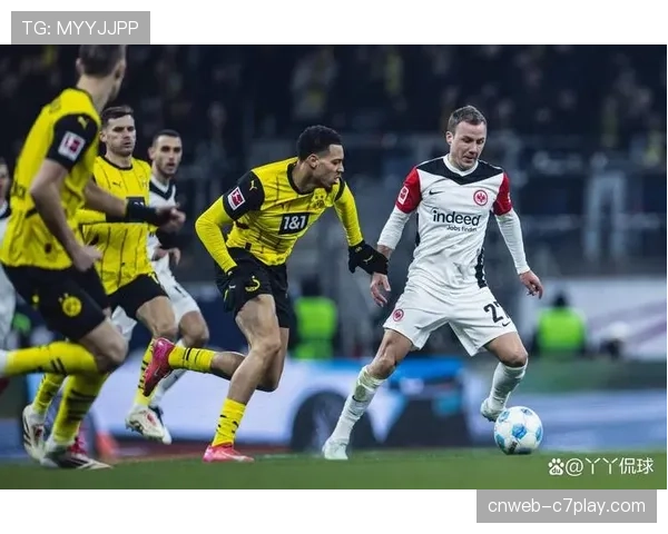 法兰克福3-3多特蒙德,双方上演进球大战 法兰克福3-3多特蒙德,双方上演进球大战