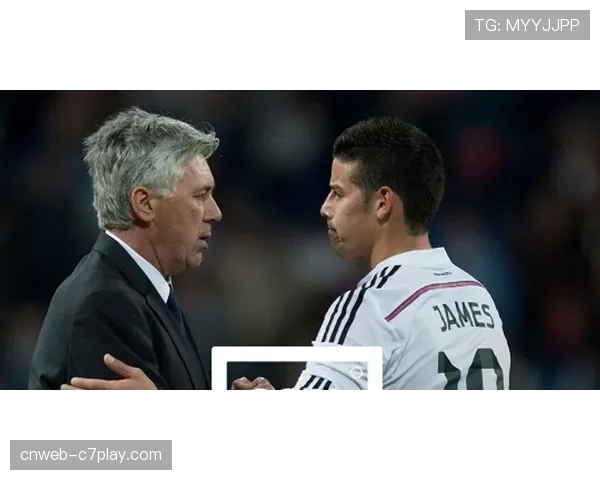 战术板：解析安切洛蒂如何利用克罗斯调度皇马由守转攻